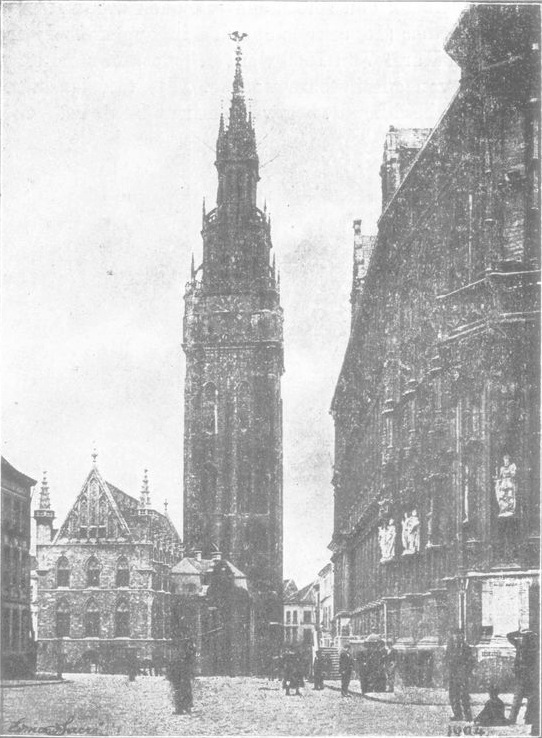 Lakenhalle, Belfort en Stadhuis te Gent