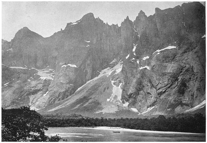 The Troldtinderne, Romsdal