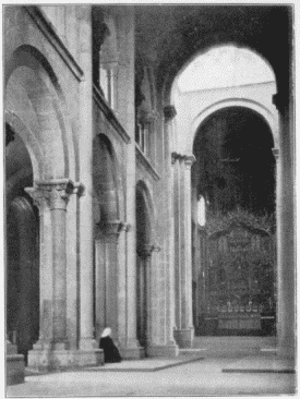 FIG. 18.
Coimbra.
S Velha.