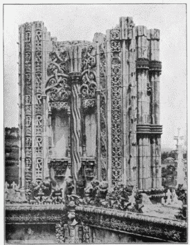 FIG. 59.BatalhaCapellas Imperfeitas.Upper Part.From a photograph by E. Biel & Co., Oporto.