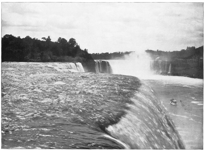 BRINK OF AMERICAN FALLS, NIAGARA.